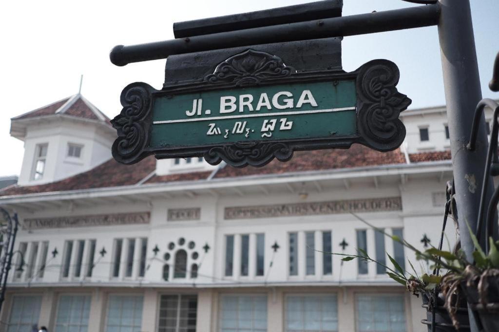 Gania Hotel Bandung Extérieur photo